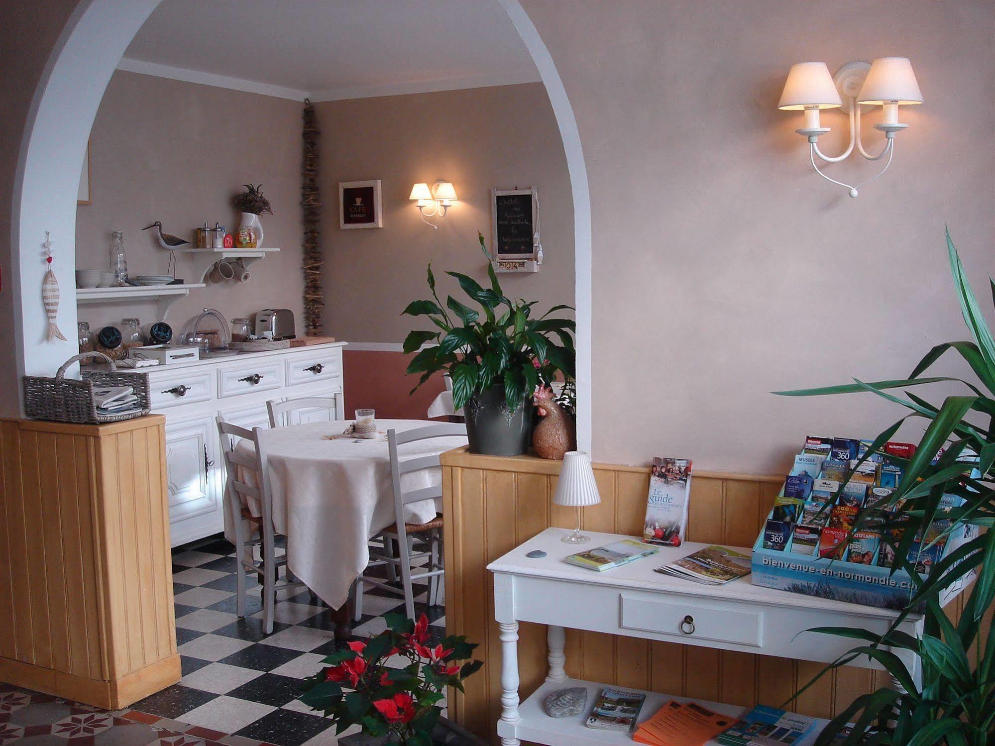 Hotel Des Falaises 2*