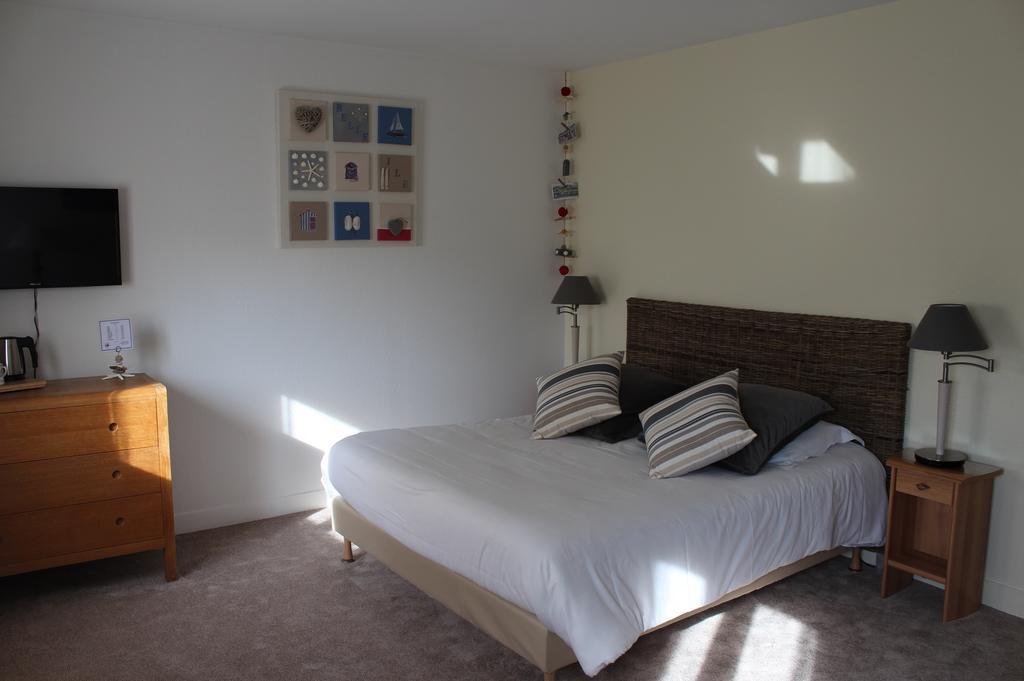 Des Falaises Hotel 2*