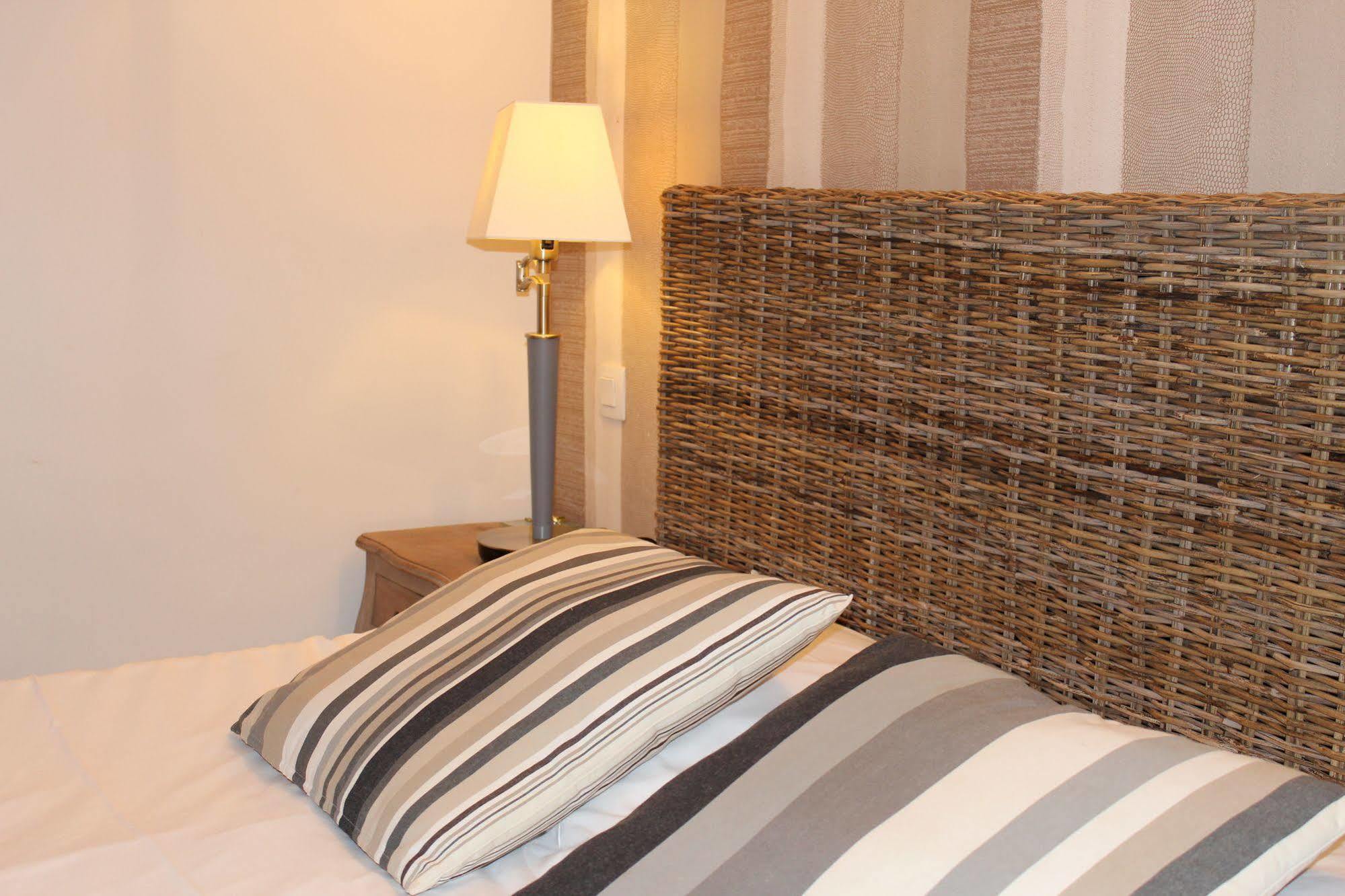 Des Falaises Hotel 2*