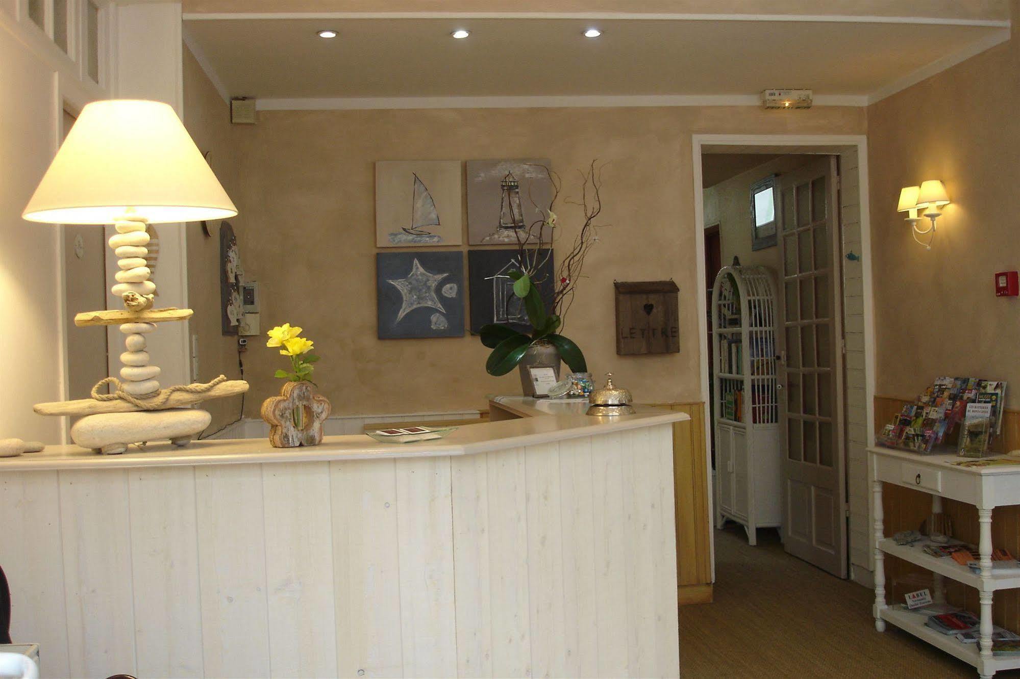 Des Falaises Hotel